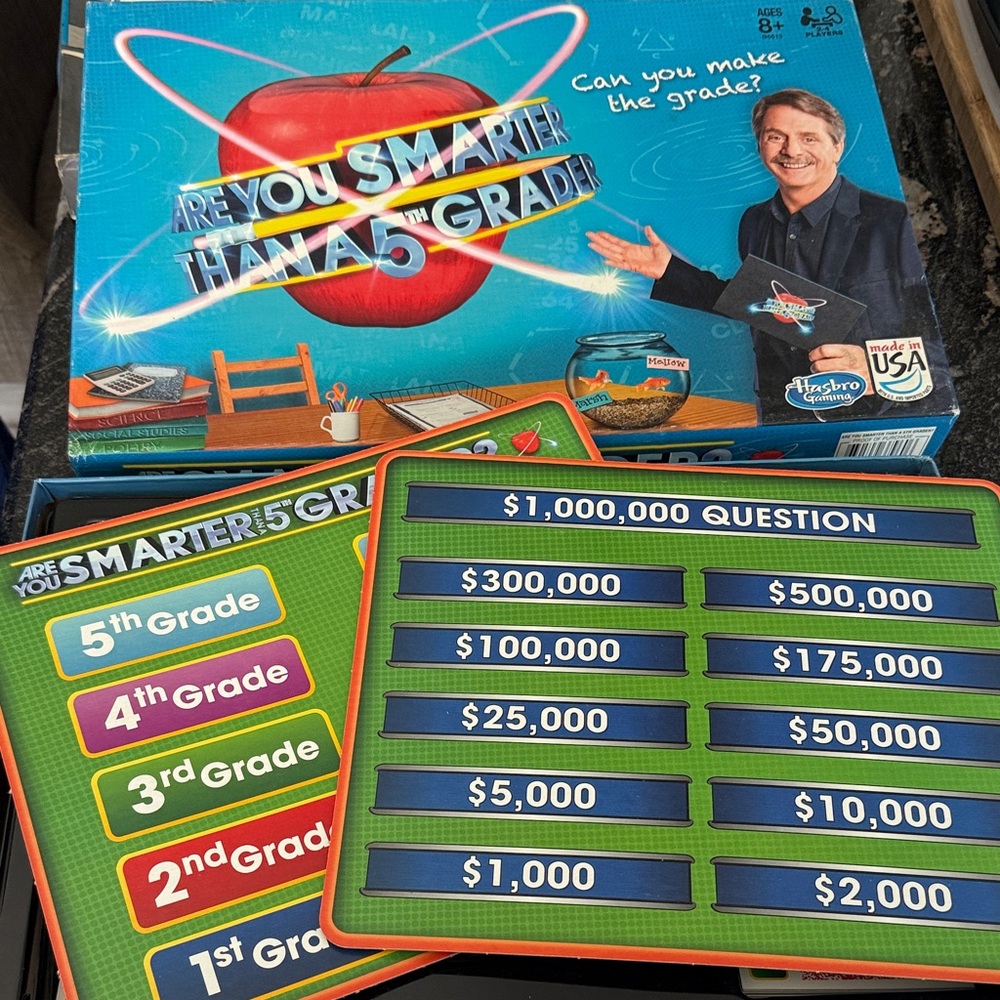 Hasbro Are You Smarter Than a 5th Grader? Trivia Game